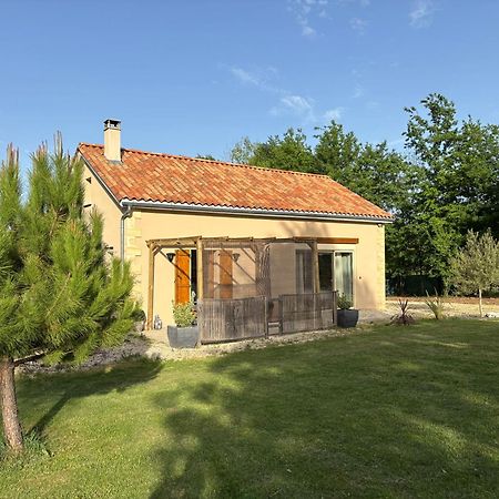 Gite Des Petites Fayes Sud La Douze Exterior photo