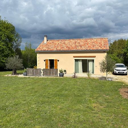Gite Des Petites Fayes Sud La Douze Exterior photo