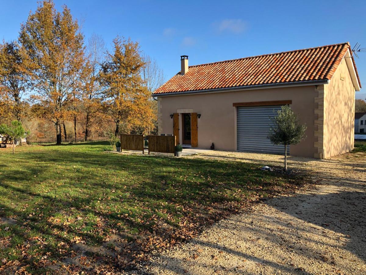 Gite Des Petites Fayes Sud La Douze Exterior photo