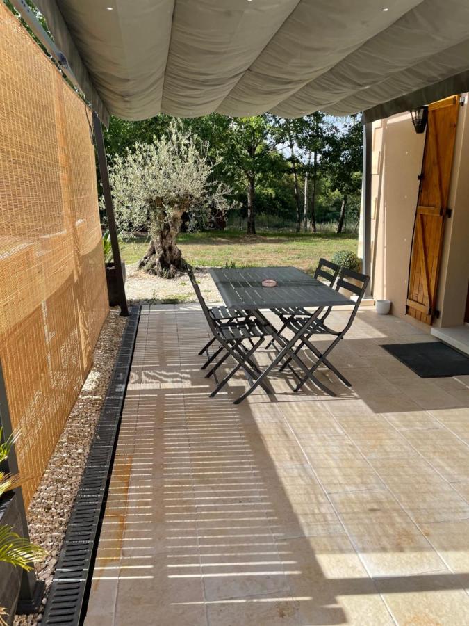 Gite Des Petites Fayes Sud La Douze Exterior photo