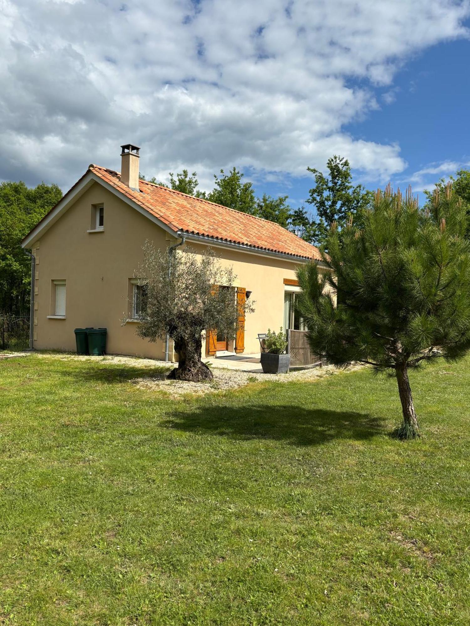 Gite Des Petites Fayes Sud La Douze Exterior photo