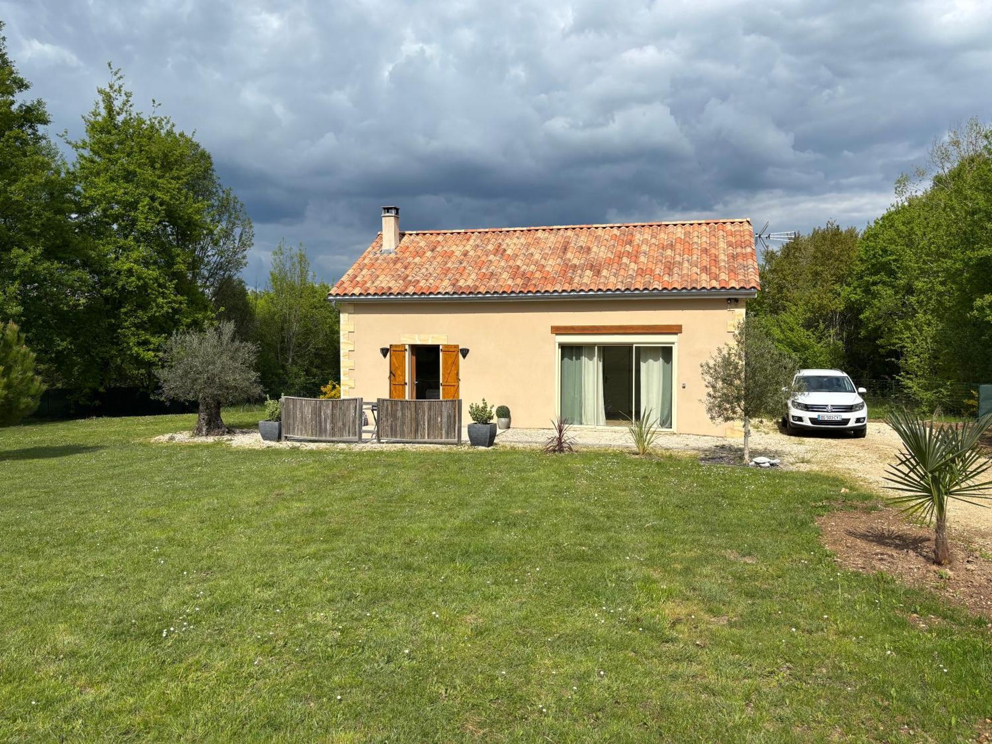 Gite Des Petites Fayes Sud La Douze Exterior photo