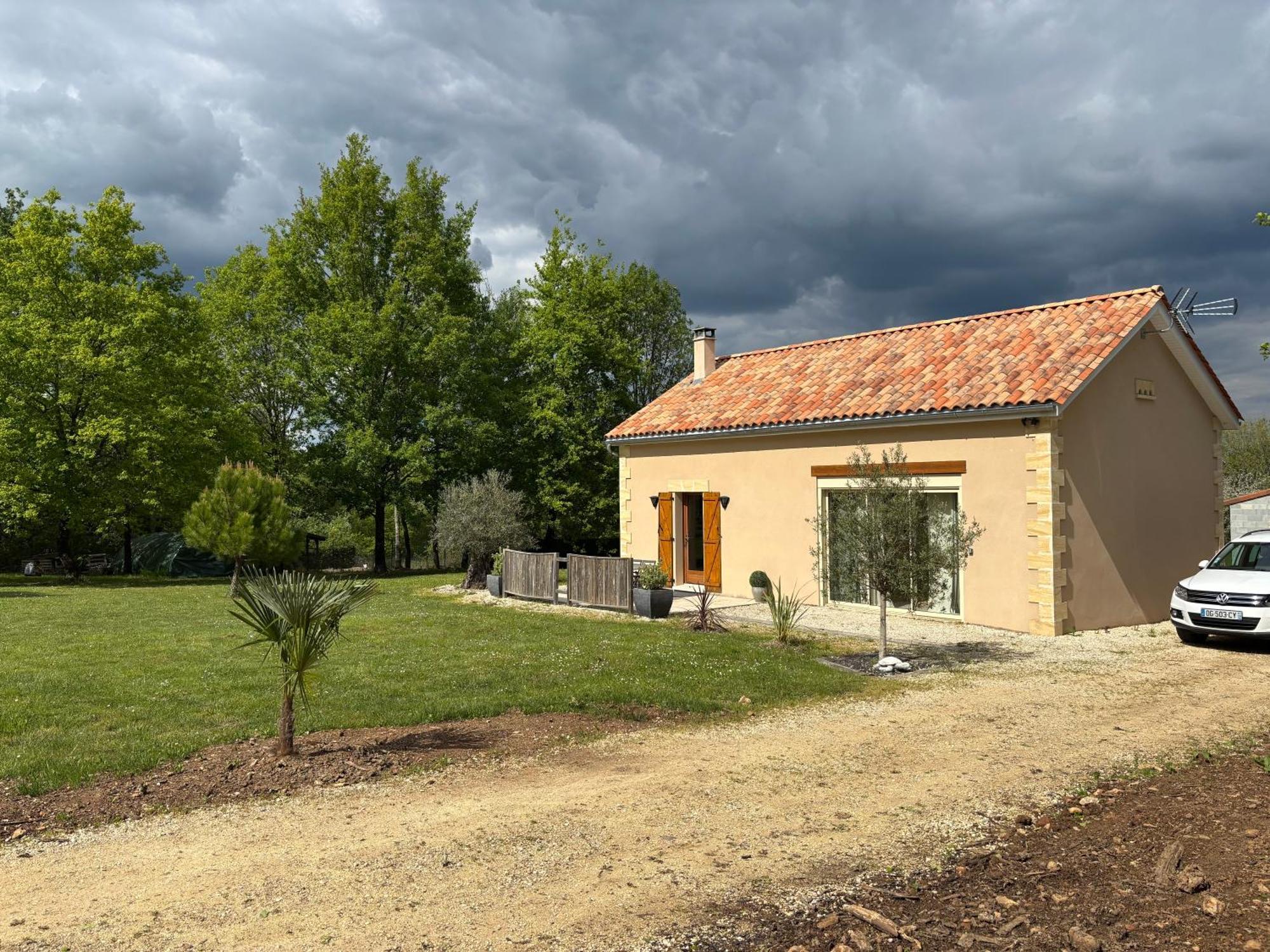 Gite Des Petites Fayes Sud La Douze Exterior photo